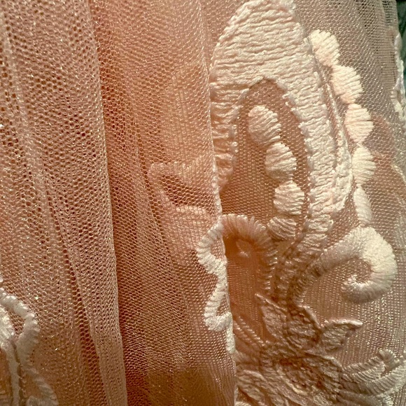 Chi Chi London lace full skirt with tulle underlay size petite 4 peach/pink - Picture 4 of 6